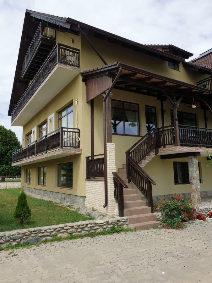 Pensiunea Roua Muntilor Simbata de Sus Exterior photo